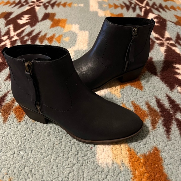 Lucky Brand Ankle Booties 7 - Picture 1 of 4